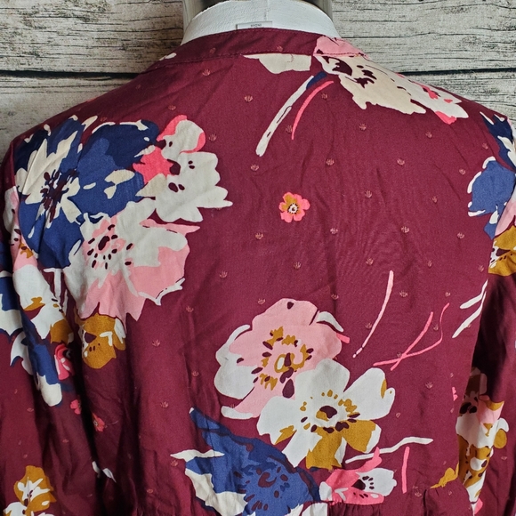 Old Navy Woman's Burgundy Floral Dress 3/4 Sleeve Size XS.Pit to pit approx: 1 - Picture 4 of 9